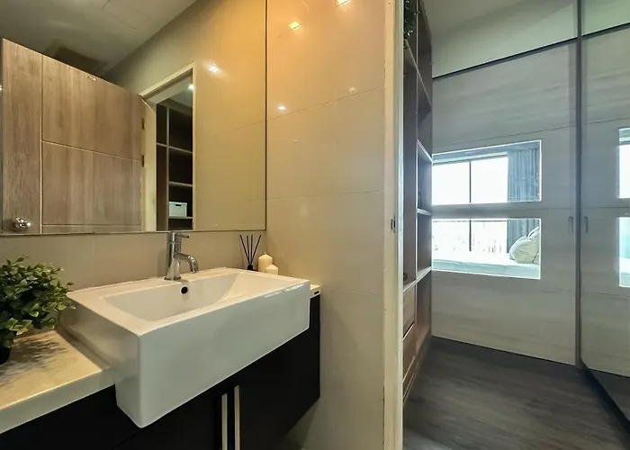 Transquil Modern 1br - Ultra Fast Wifi - Bts Ari * Bangkok